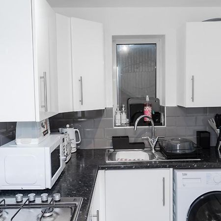 Home In Failsworth Манчестер Экстерьер фото