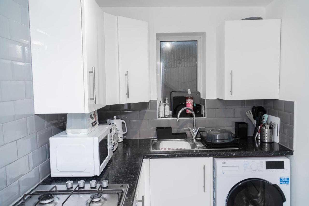 Home In Failsworth Манчестер Экстерьер фото
